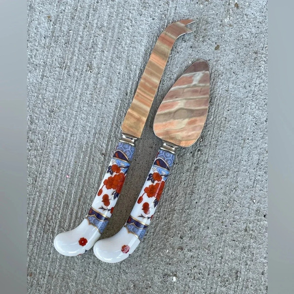 Vintage PRILL Sheffield England Red White Blue Enamel Handle (2) PC Serving Set - Picture 1 of 3